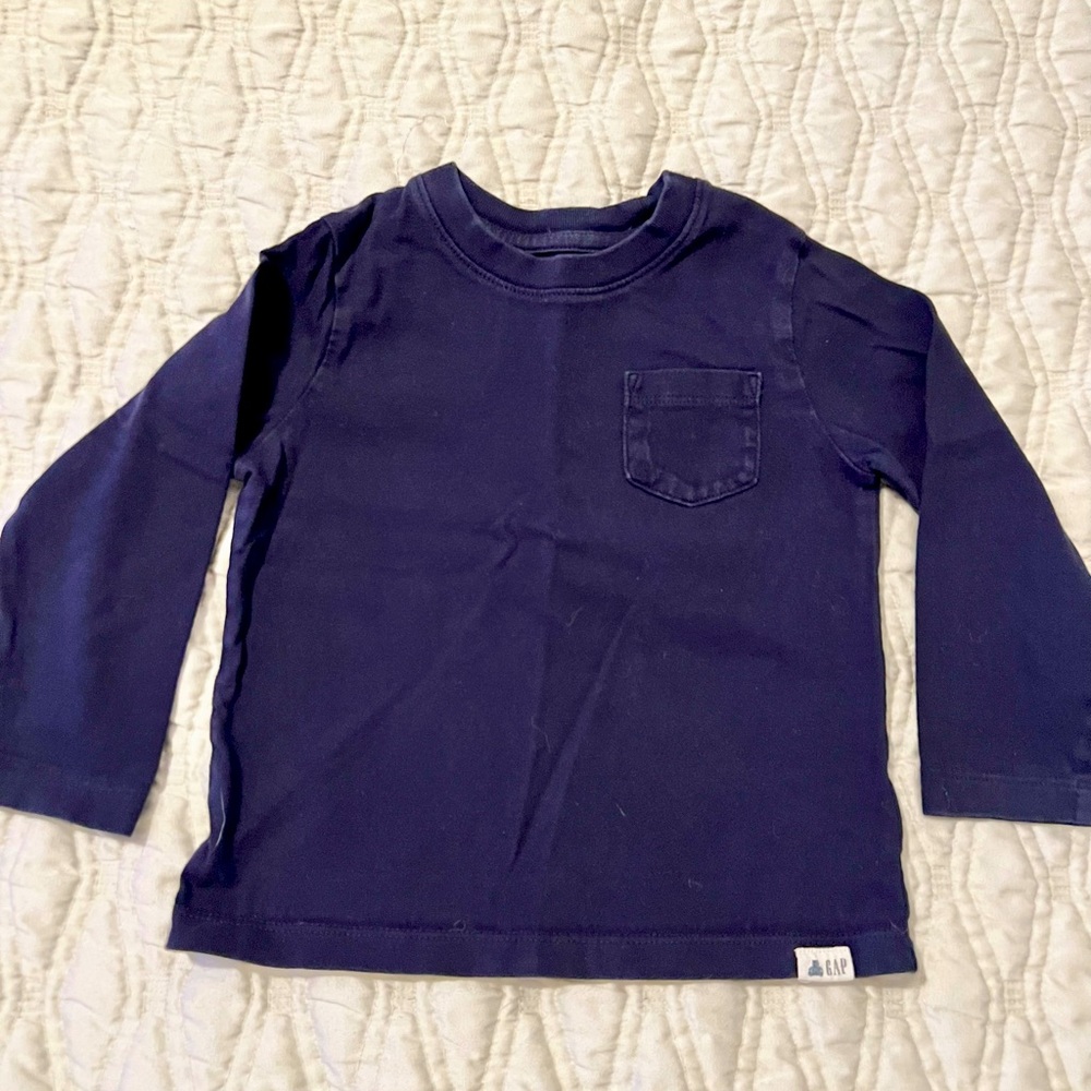 Gap Playtime Favorites Organic Cotton Long Sleeve T shirt in Navy Blue - size 3T